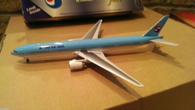 Gemini Jets Korean Air B 777-3B5 1:400 GJKAL094 1990s Colors