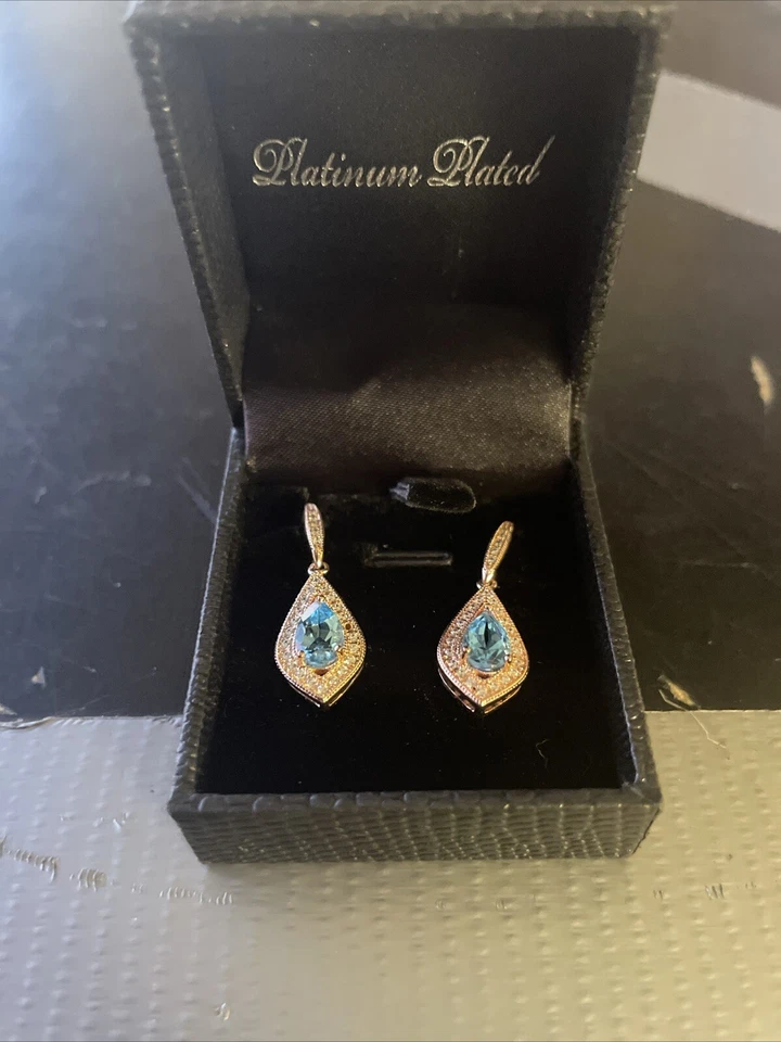 Juego de pendientes Gold Coast enchapados en platino lágrima azul aguamarina Foto 3 de 4