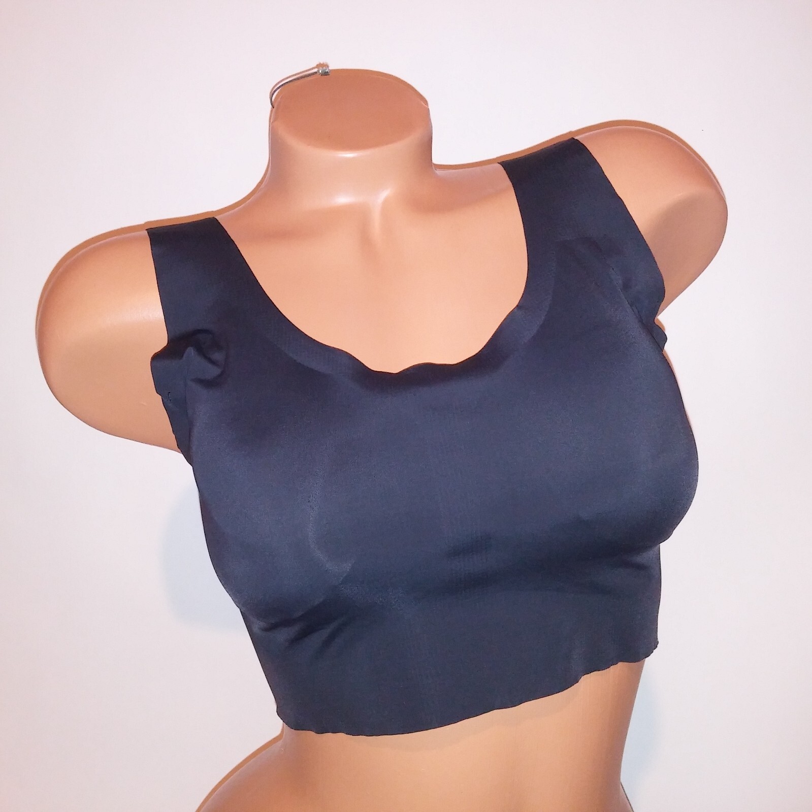 Bali Bra Large Black Solid Pullover Seamless Ligh… - image 1