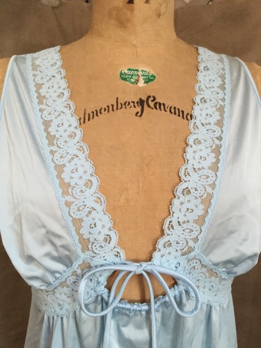 Vintage SHADOWLINE BABY BLUE PEIGNOIR Light Nightie Nightgown Robe Set 2pc M - Picture 8 of 12
