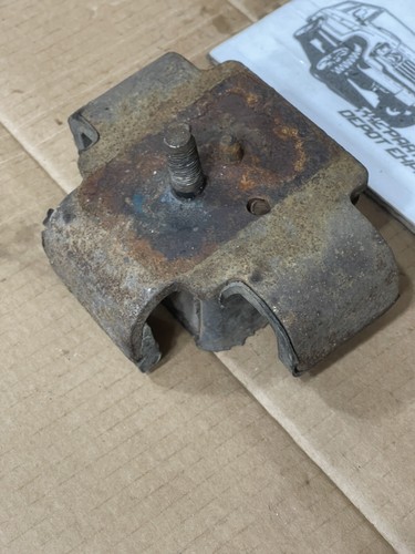 2H Engine Mount Bracket 12361-68051 OEM 1980-1987 Toyota Land Cruiser BJ60 HJ60 - Picture 6 of 13