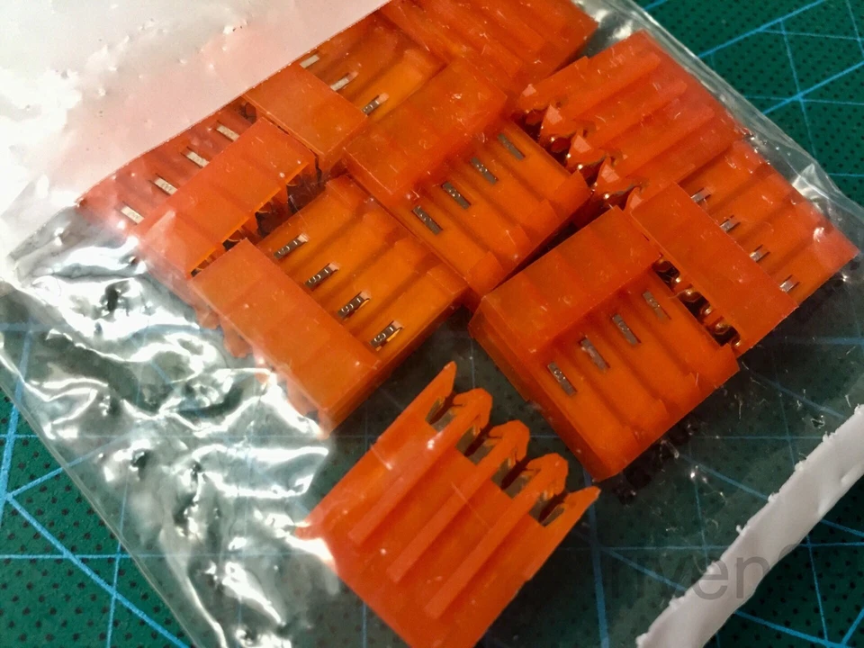 Lot 100pcs TE 640426-4-P 4POS MTA156 IDC Connector. 18AWG, 3.96mm, Receptacle - Image 2 of 3