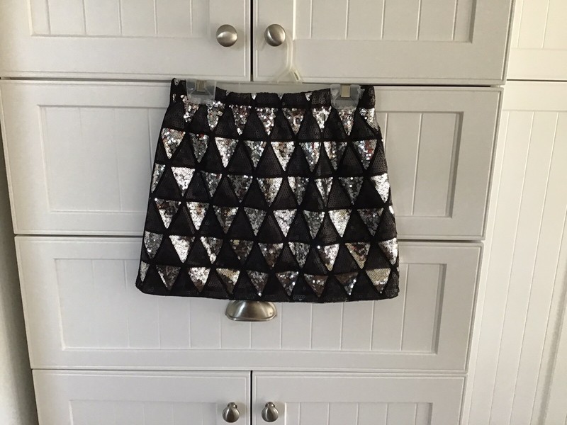 Guess Girl’s Black & Silver Sparkly Skirt with Elastic Waist Size 14