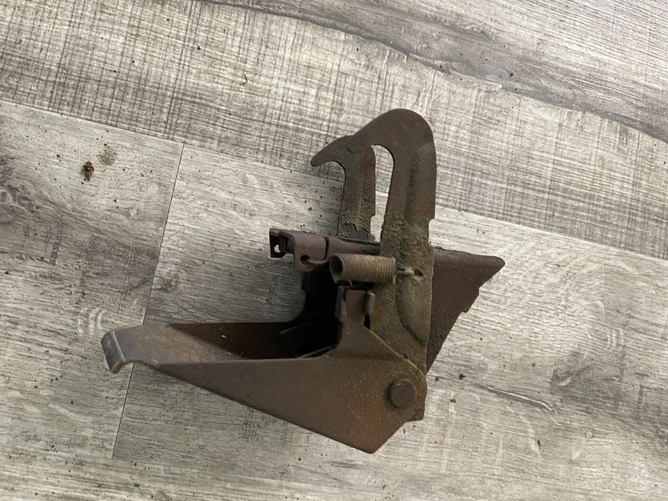 1967 Ford Galaxie 500 защелка капота предохранитель защелка LTD кронштейны кронштейн рычаг - Изображение 2 из 4