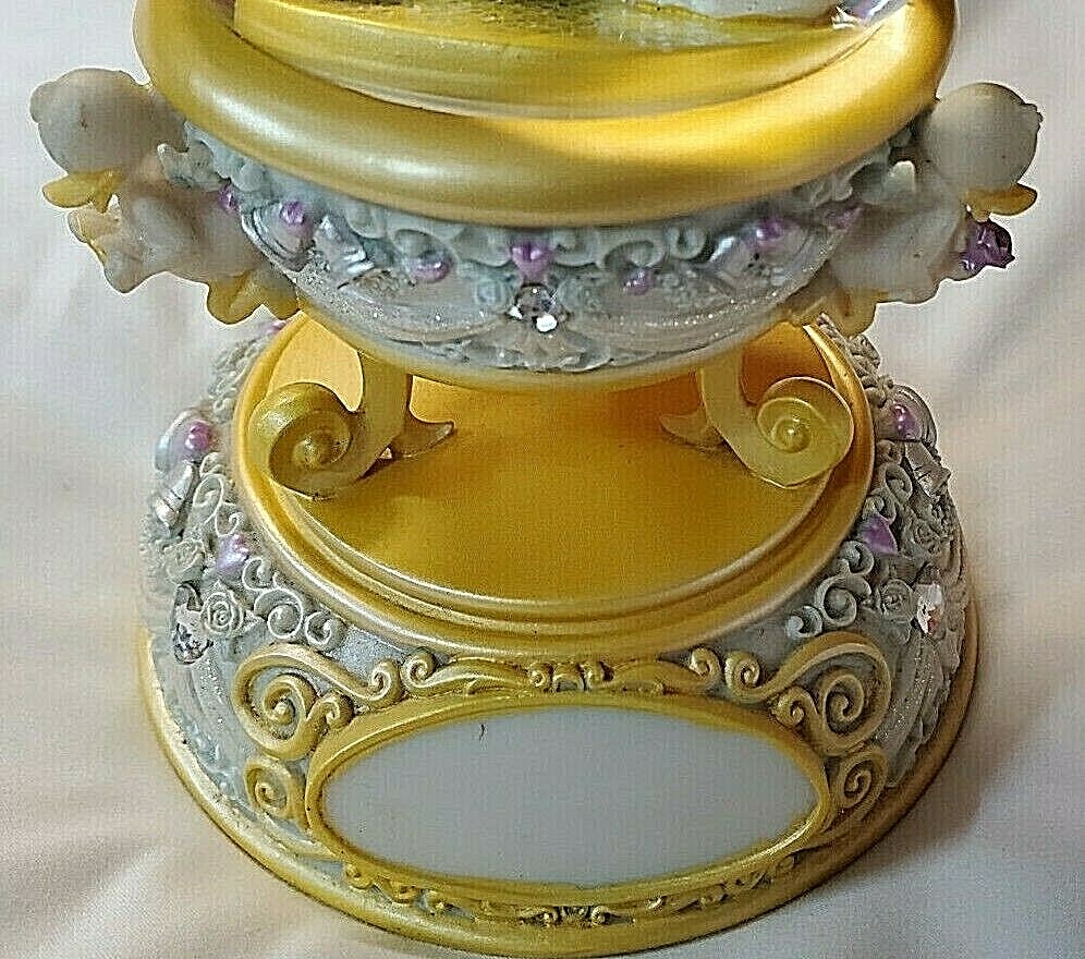 Picture 4 of 12