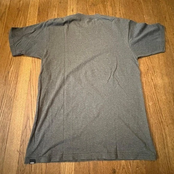 Vans Off The Wall Vintage Y2K Gray Winged Shield Sword Graphic T-Shirt Men's - Image 2 of 3