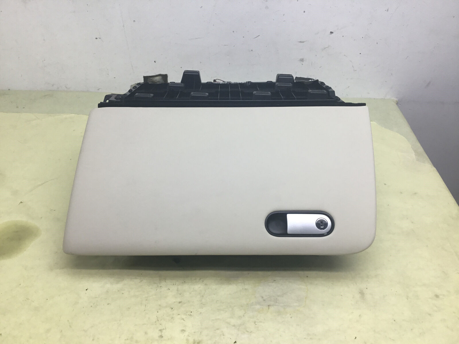 Bentley Flying Spur W12 Dash Storage Compartment Dashboard Glove Box 13-18 :Y