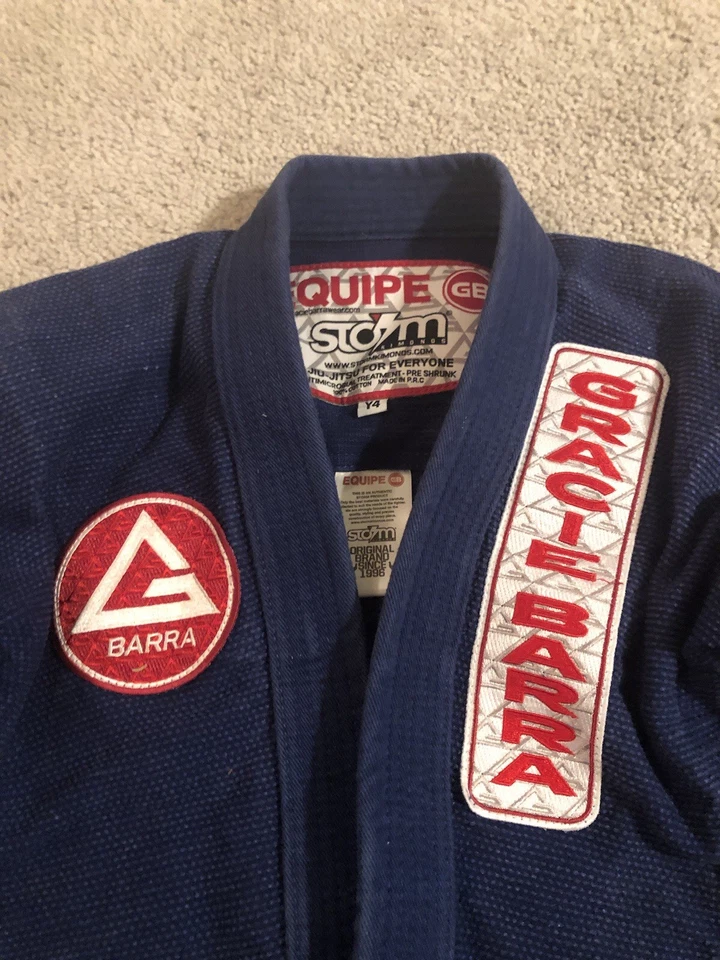 Gracie Barra GB Jóvenes Niños Y4 Azul Jiu Jitsu MMA Kimono Top Storm Equipe Foto 4 de 4