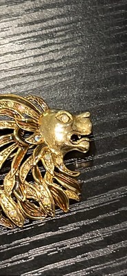 RARE Vintage Lion s Head and Mane Gold Tone Brooch Rhinestones NEW!