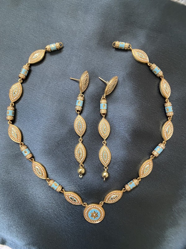 Rare, fine traditional 22k gold necklace and earring set 
