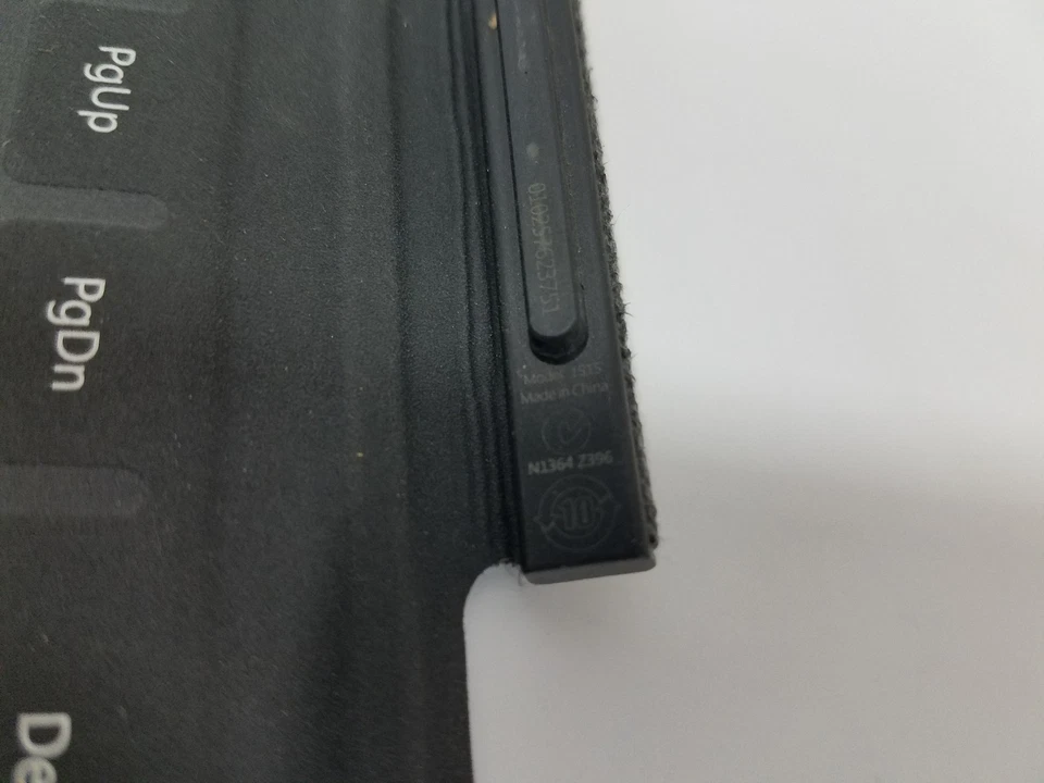 Microsoft 1515 Surface Touch Cover Keyboard - Image 2 of 3