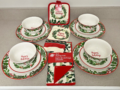 【北海道から発送】英国ロイヤルスタッフォード★Holly Night★ペアセット 北海道から発送】英国ロイヤルスタッフォード☆Holly Night☆ペアセット