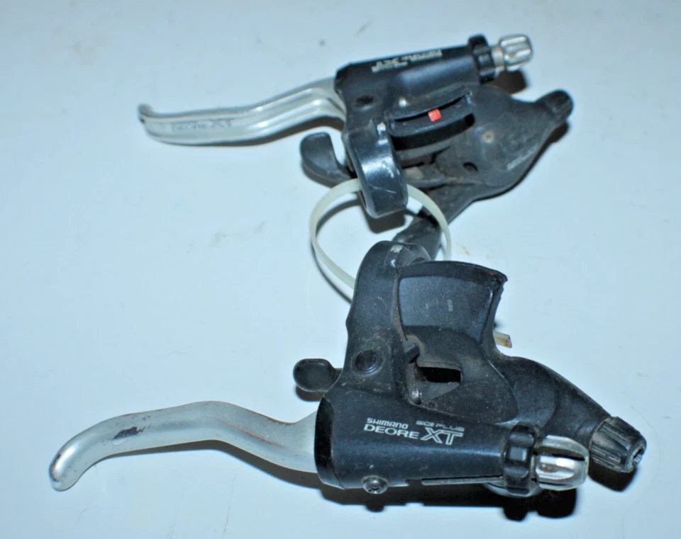 Shimano Deore XT Trigger Shifter Brake Set ST-M737 Black 3x8 Speed USA Shipper:) - Image 2 of 4