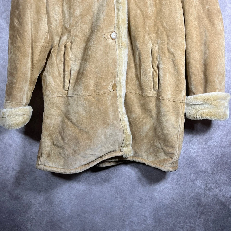 Chaqueta de gamuza Dennis Basso para mujer grande tostada con capucha forrada de piel sintética esposas de la mafia Foto 3 de 4