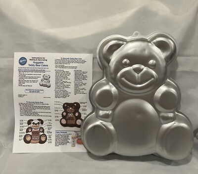 1982 Vintage Wilton Cake Pan Huggable Teddy Bear #502-3754 Retired - Main Image