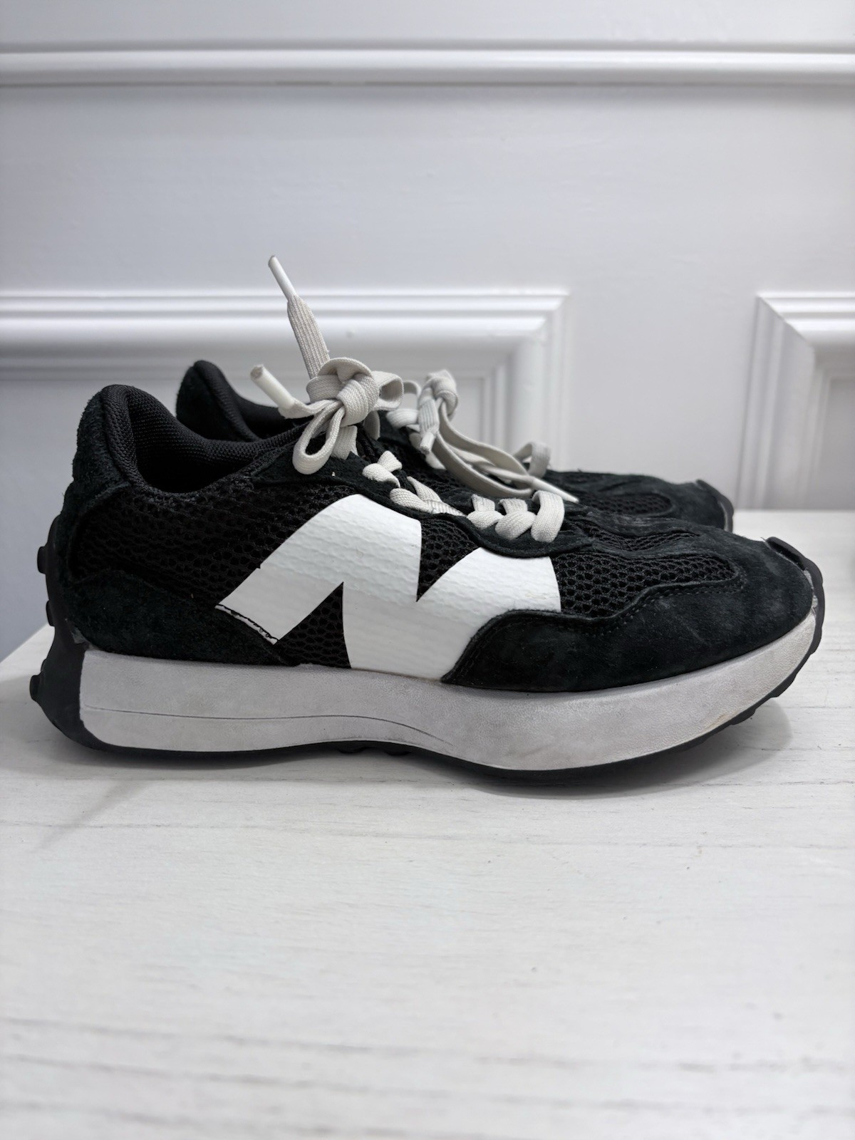 &ndash; Black & White &ndash; Girls Size 1&ndash;1.5 (eu 32)