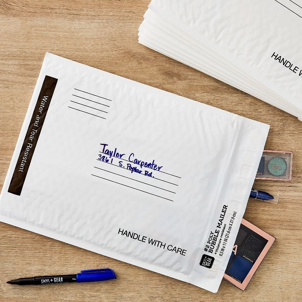 White Self-Sealing Poly Bubble Mailers, Padded Envelopes 8.5 x 11, 10 Pack - thumbnail 2