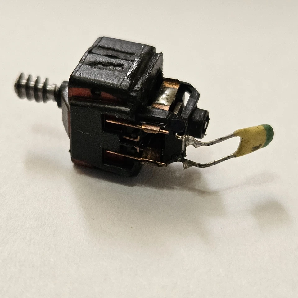 Marklin 265860 Z Scale 3-Pole Motor  - Image 3 of 3