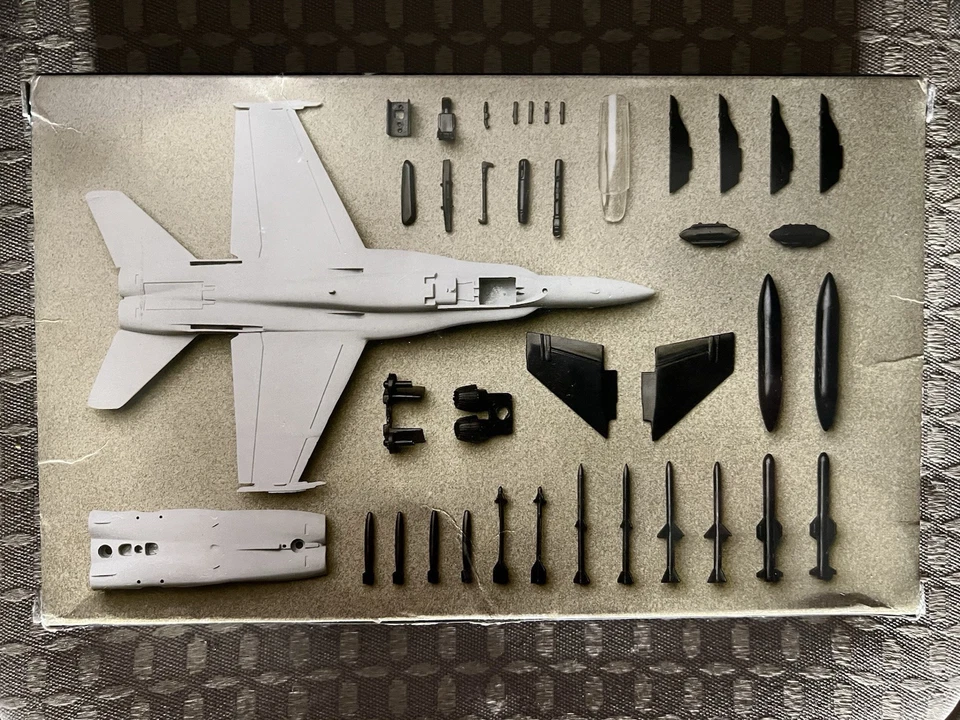 1/100 Testors F-18 Hornet Unassembled Metal and Plastic Model Kit #5570 - Image 2 of 4