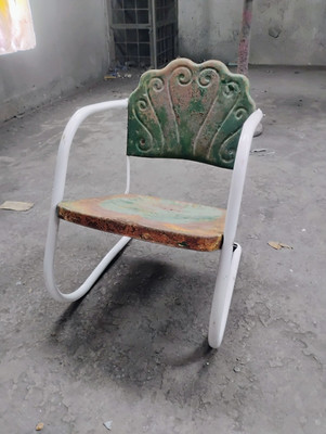 Vintage Sun Radiator ''Sweetheart '' Chairs (Set Of 2)