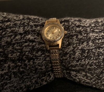 Vintage women's watch Japan movement A126 WS60649W gold
