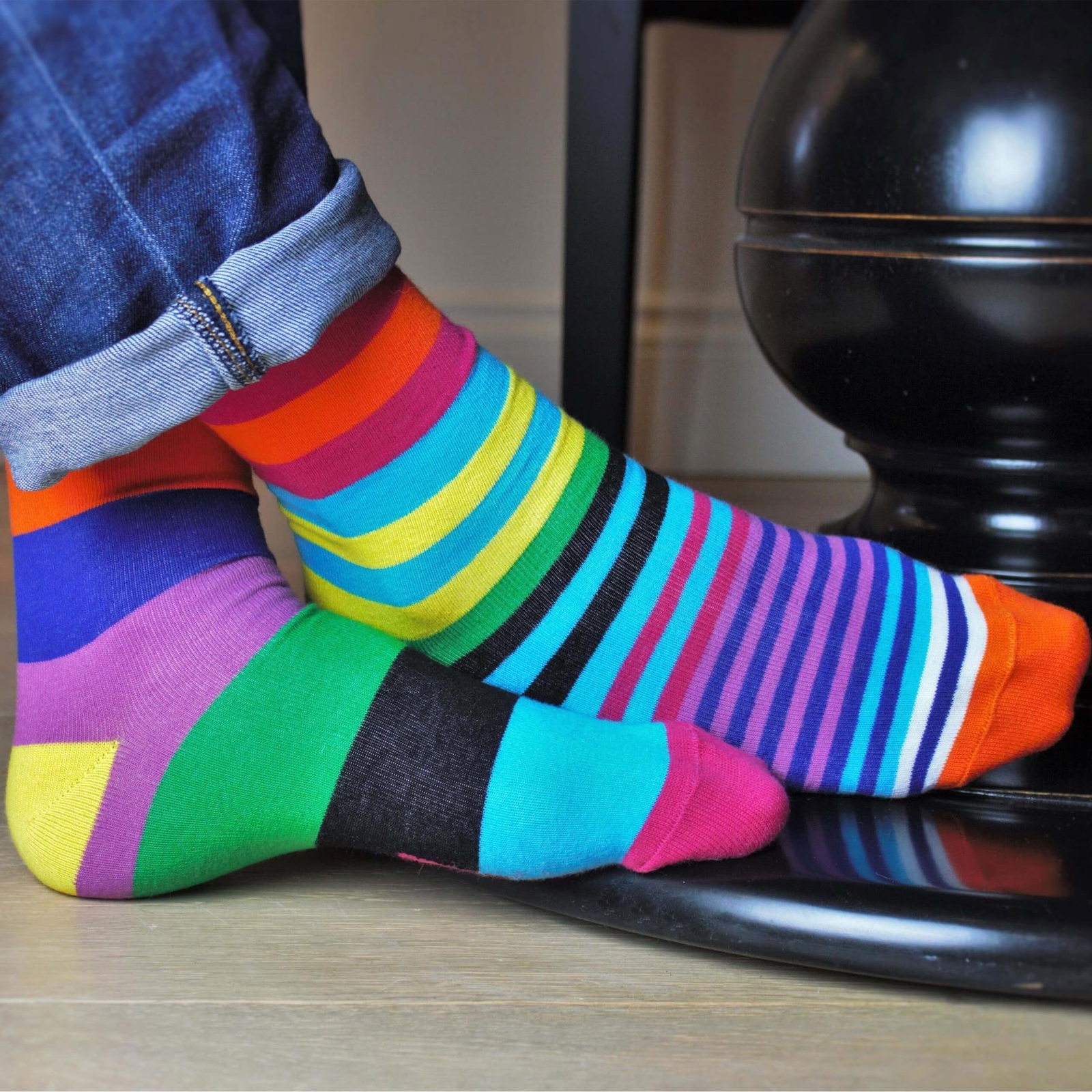 Mens United Oddsocks Novelty Striped 3 Pairs Odd Socks UK 6-11 Sock Exchange
