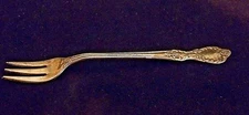WM Rogers MFG Co Extra Plate Original Rogers Grand Elegance Cocktail Fork 5 1/4"