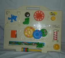 Vintage 1977, Gabriel musical BusyBox, great working condition, baby crib toy