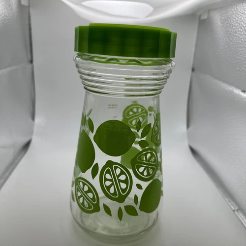 Vintage Pyrex Green Lime Juice Mixer Glass Pitcher/Carafe Plastic Pour Lid 24 Oz