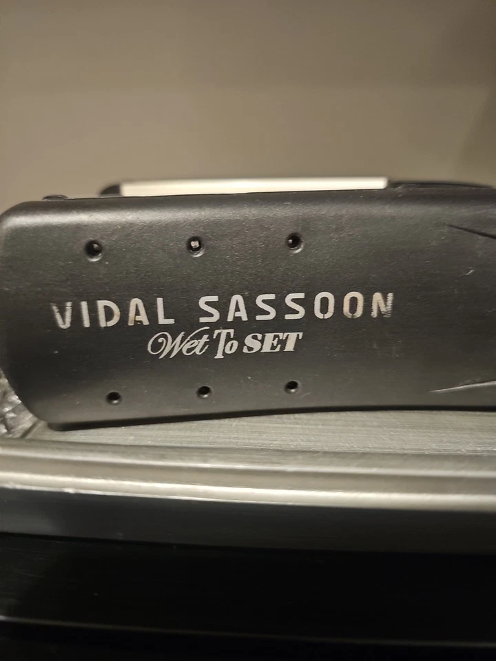 Plancha de pelo de cerámica Vidal Sassoon Wet to Set 2" VS155 3 ajustes Foto 2 de 4