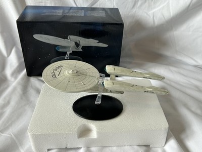 STARTREK U.S.S. ENTERPRISE NCC-1701 2009- 3339-A/C TM &   2015 CBS Studios OVP 