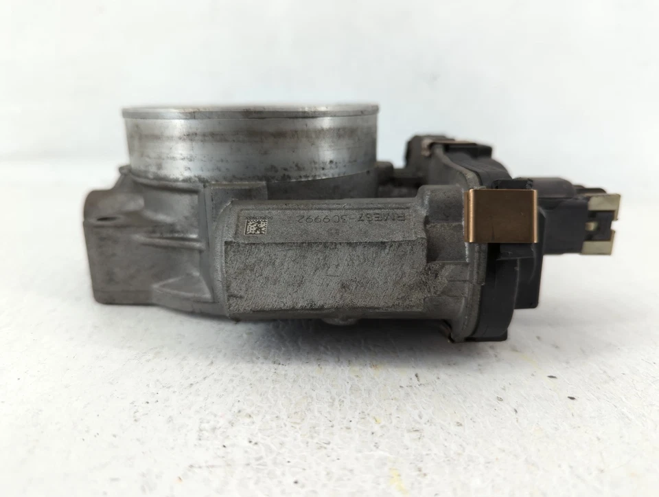 Gmc Sierra 3500 Throttle Body ZKA5C - Image 3 of 4