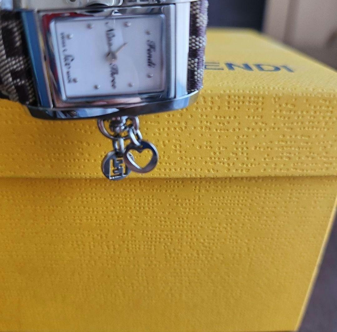 Fendi Heart & Logo Charm Watch Quartz 15.5cm Used/Excellent Condition thumbnail 11