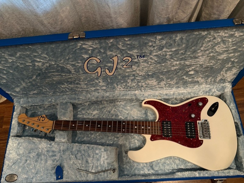 GJ2 USA custom shop Glendora. HH. 3 way switch. Deluxe HSC. Factory relic. 