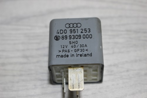 Relais 372 Kraftstoffpumpe 4D0951253 / 899309000 Audi A4 8D Bj,98