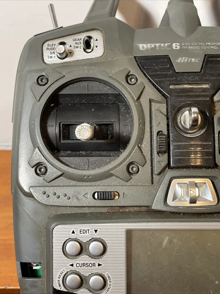 TRANSMISOR RADIO CONTROL FM DIGITAL ÓPTICA 6 HITEC 6 CANALES (piezas no probadas) Foto 2 de 4
