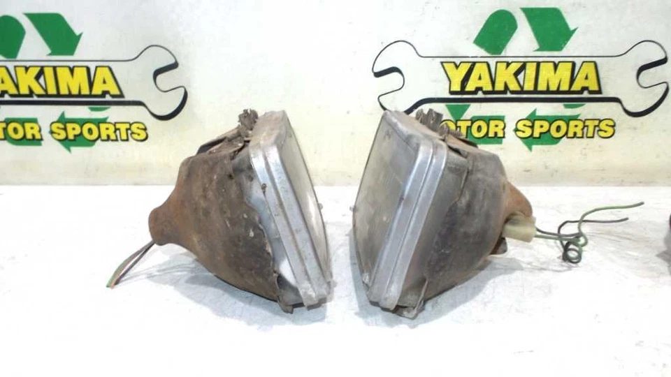 85-88 Chevy GMC Suburban Dual Lamp Headlight Buckets OEM Read - Image 3 of 4