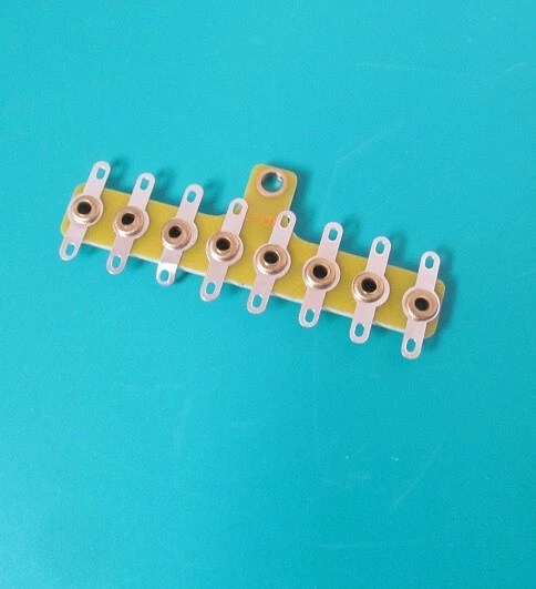 Solder Tag Strip. Eight way. 8-way solder tagstrip. Fast Delivery. 99p postage - Image 1 of 1