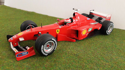 F1 FERRARI F399 #4 IRVINE 1/18 HOT WHEELS formule 1 voiture