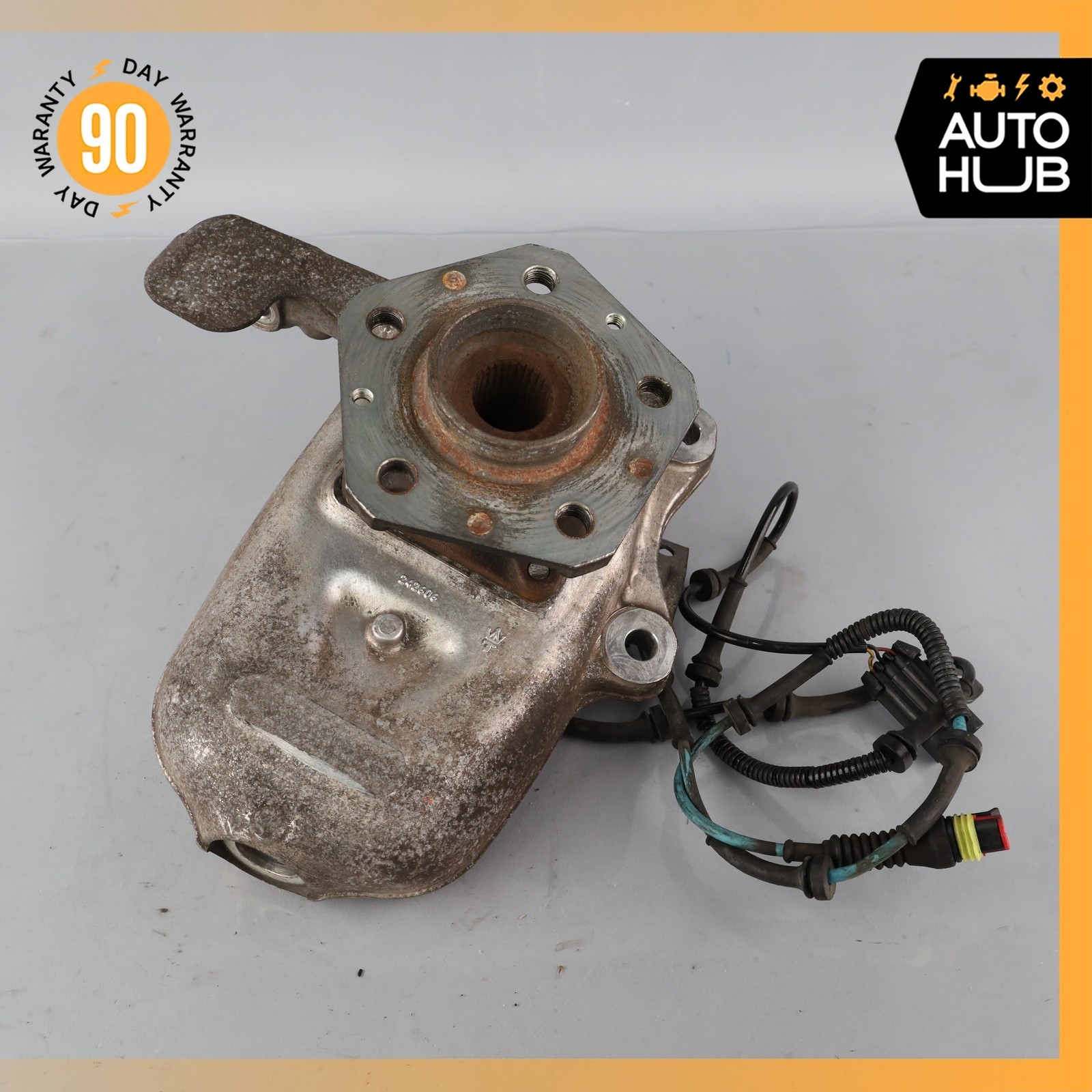 03-10 Maserati Quattroporte M139 Front Left Side Spindle Knuckle Hub OEM 51k