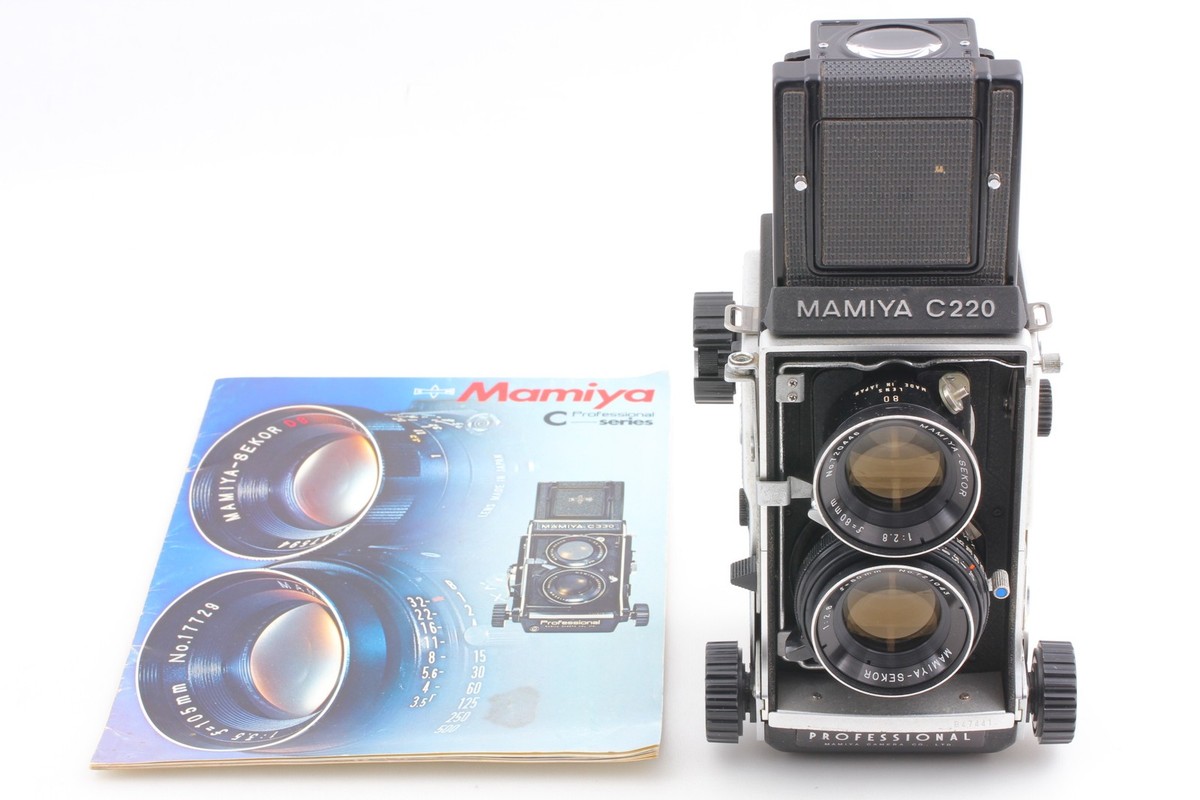 MAMIYA C220 + Mamiya Sekor 80mm f.28 (青) Blue Dot Mamiya Sekor 80mm f/2.8 TLR Lens For C220 C330