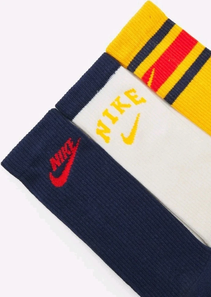 Nike Training Retro Everyday Plus 3 Pack Logo Socks Yellow White Navy 5-8 MEDIUM