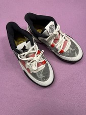Nike Kyrie 8 Go GS Sneakers Size 4.5 Youth White University Red/black