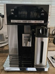 DeLonghi ESAM 6850 PrimaDonna Exclusive Kaffeevollautomat Edelstahl Silber