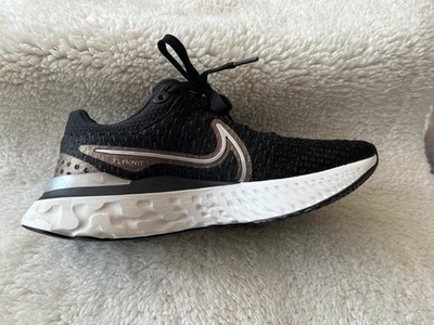 Nike React Infinity Run Flyknit 3 Bling Damen Black/Metallic Silver/Gold, 38,5