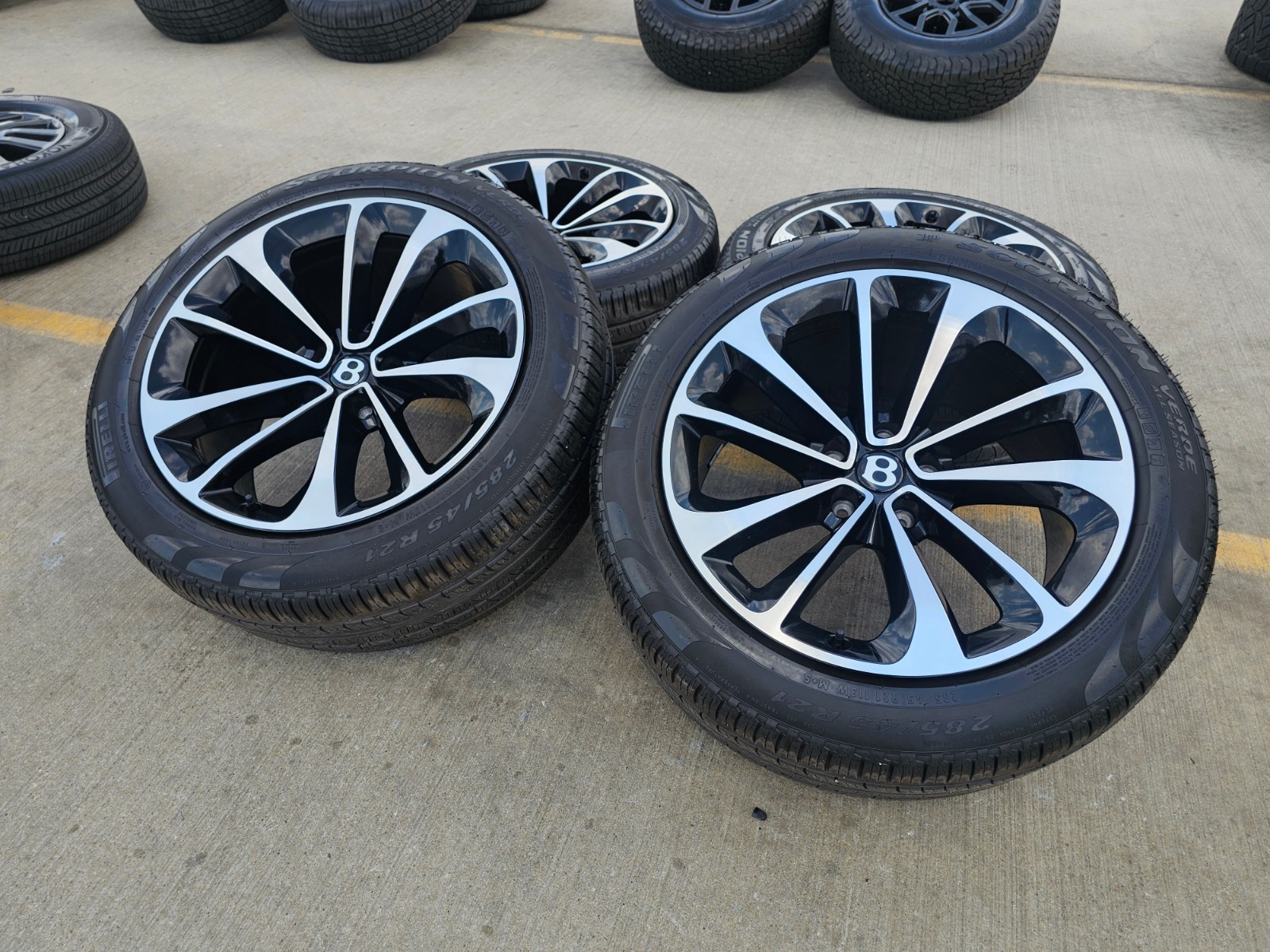 Bentley Bentayga LOWER Wheel