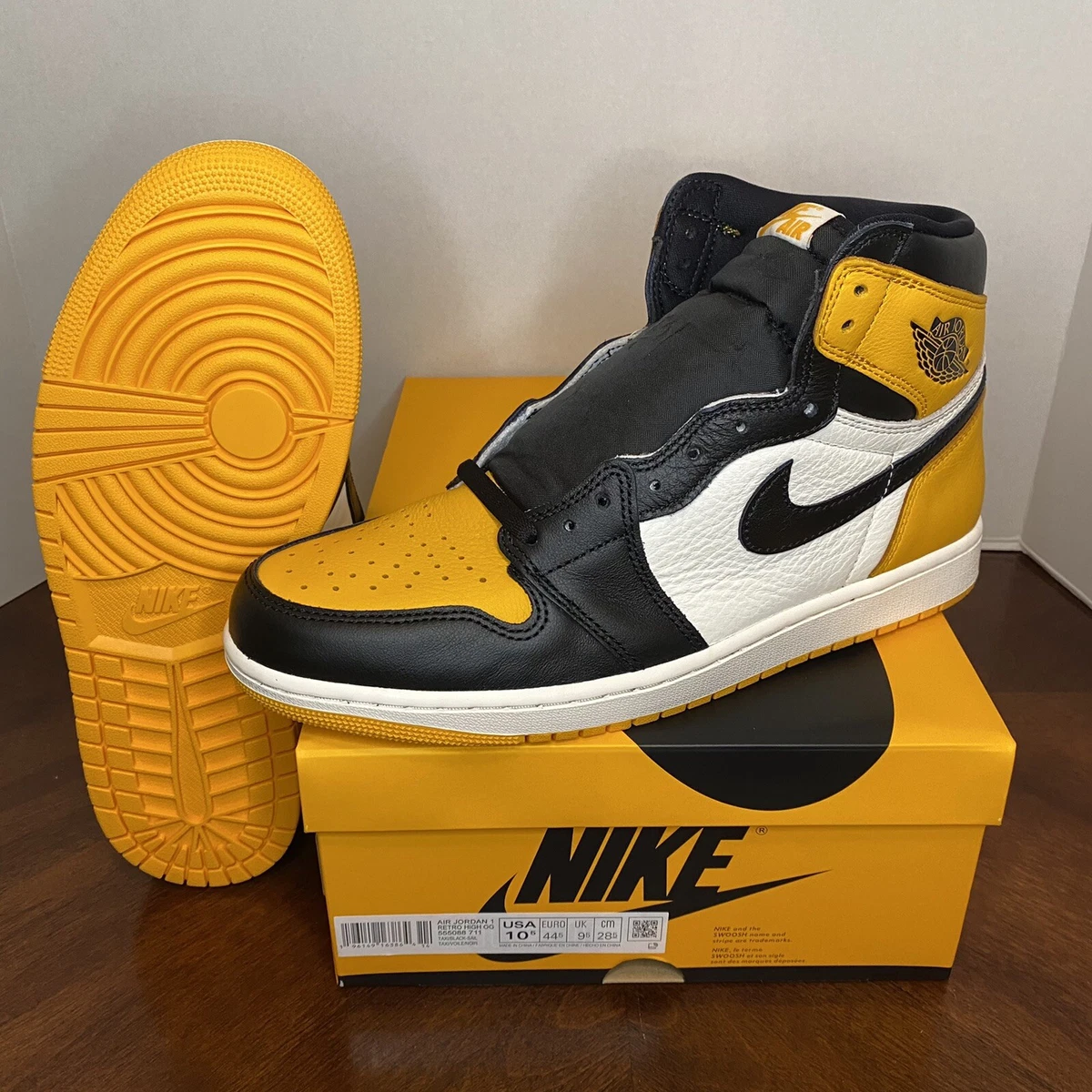 Air jordan 1 yellow toe deals 2019