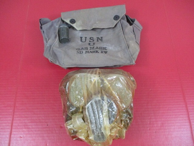 WWII Era US Navy USN ND Mk IV Gas Mask & Carry Bag Original