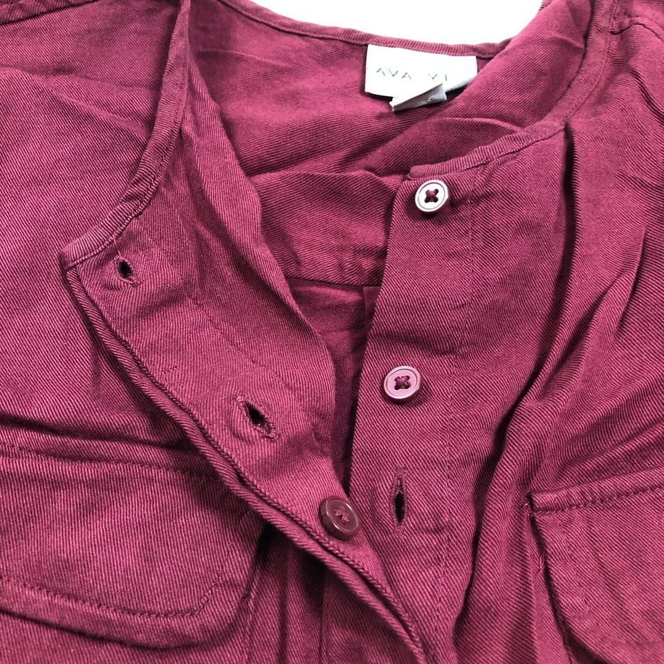 Camisa Ava & Viv Abotonada Para Mujer 2X Borgoña Cuello Redondo Bolsillos Mangas Largas Top Foto 3 de 4
