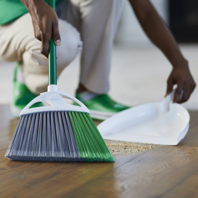 Precision Angle Broom Dustpan Green Electrostatic Powder Coated Steel Handel